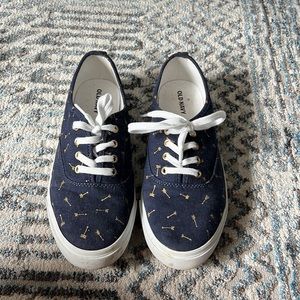 Old navy shoes